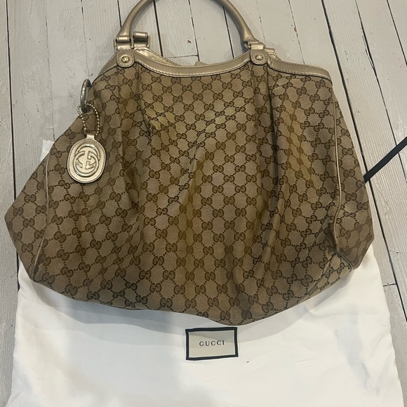 Large Gucci Sukey Bag - Picture 5 of 9